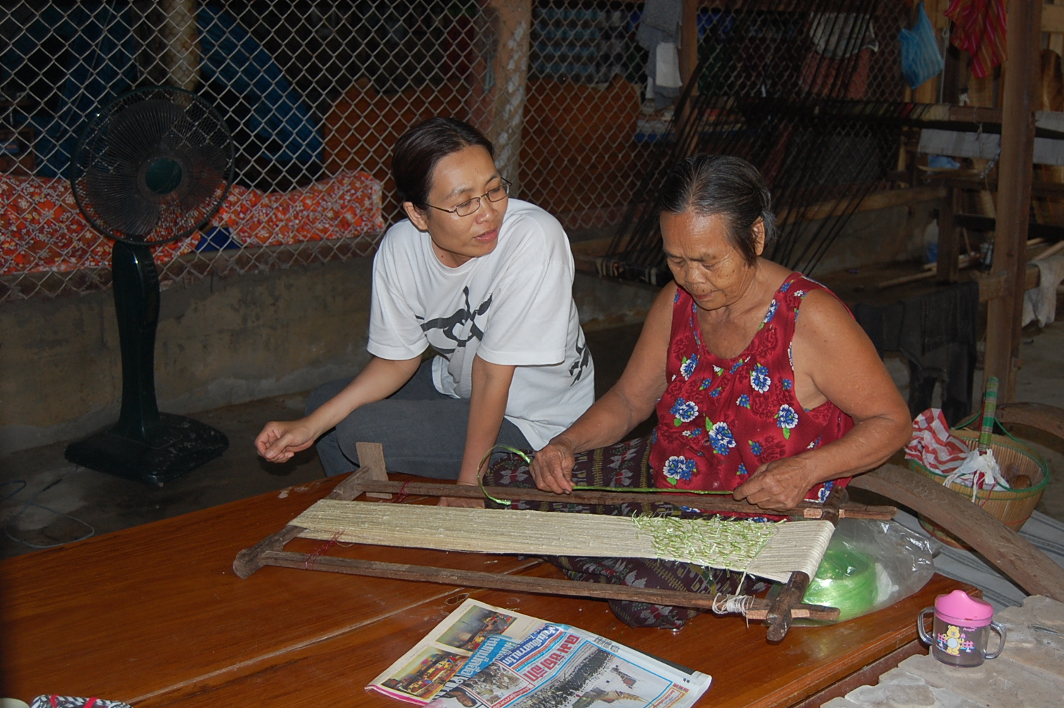 Phaptawan Suwannkudt with Pan Parahom (Set of 5 Photographs)