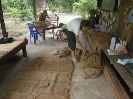 Kor Kwaay Dong Khao Na…Kor Khon Dong Khueng Khang — Preparation (Set of 13 Photographs)