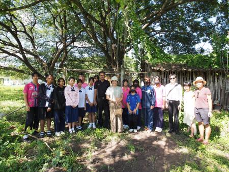 group photo with secondary students on workshop day at Baan Womanifesto